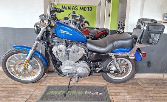 HARLEY-DAVIDSON SPORTSTER XL 883 R 
